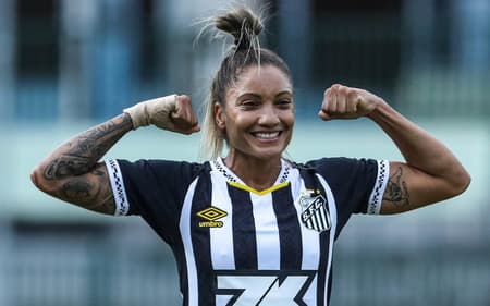 Laryh comemora gol pelo Santos (Foto: redes sociais)