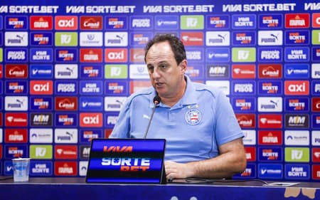 Rogério Ceni em entrevista coletiva após partida contra o Juventude (Foto: Rafael Rodrigues / EC Bahia)