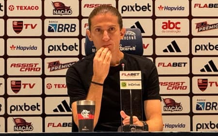 Filipe Luís na entrevista coletiva do Flamengo