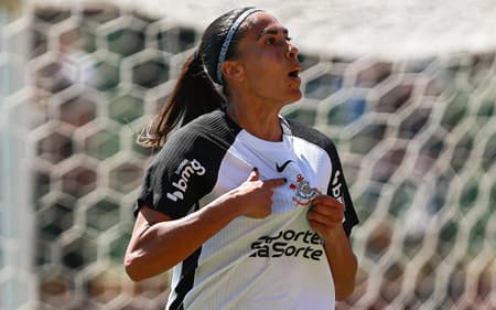 Andressa Alves comemora gol do Corinthians, contra o São Paulo, pela semifinal do Brasileirão Feminino. ( (Foto: Rebeca Reis / Staff Images Woman / CBF)