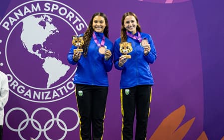 Heloá Camelo (esquerda) e Maria Faoro conquistaram o bronze no trampolim sincronizado 1m