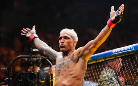 Charles Oliveira lidera o UFC Rio (Foto: Reprodução / X: UFC Brasil)