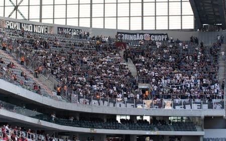 Partida entre Athletico Paranaense e Corinthians