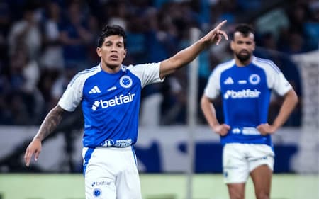Volante Lucas Romero está perto de renovação com o Cruzeiro (Foto: Gustavo Aleixo/Cruzeiro)