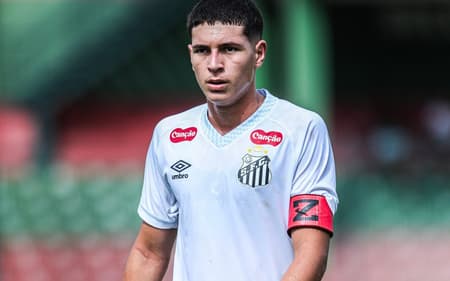 Benicio, destaque do Santos Sub-17, mira classificação na reta final do Brasileiro (Foto: Reinaldo Campos/ Santos FC)