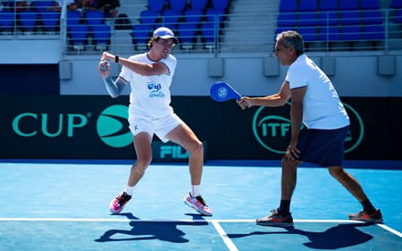 João Fonseca em treino físico em Atenas (Foto: André Gemmer/CBT)
