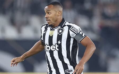 Marlon Freitas em Botafogo x Vasco pela Copa do Brasil (Foto: Vitor Silva/ Botafogo)
