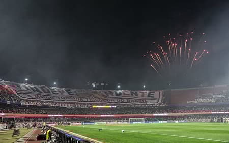 Torcida do São Paulo marca presença no duelo diante da LDU, pela Libertadores. (Foto: Paulo Pinto / São Paulo FC)