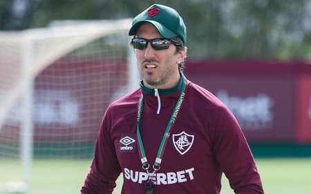 Zubeldía comanda seu primeiro treino no Fluminense (Foto: Marcelo Gonçalves / Fluminense FC)