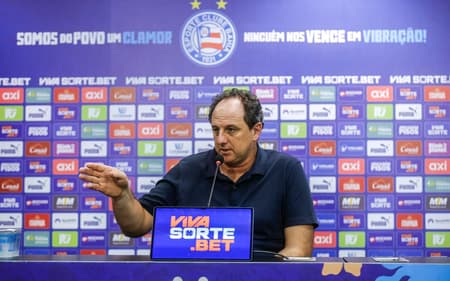 Rogério Ceni em entrevista coletiva depois da partida contra o Palmeiras (Foto: Rafael Rodrigues / EC Bahia)