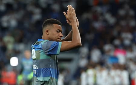 Kylian Mbappé antes do jogo entre Real Madrid e Mallorca (Foto: Thomas Coex / AFP)