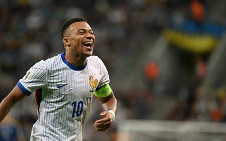 AGORA: França aumenta vantagem sobre Ucrânia nas eliminatórias da Europa