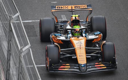 Lando Norris, da McLaren, na classificação para o GP do Azerbaijão, no circuito de Baku (Foto: Alexander Nemenov / AFP)