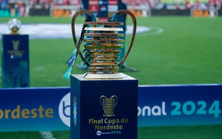 A Orelhuda, taça da Copa do Nordeste (Foto: Baggio Rodrigues/AGIF)