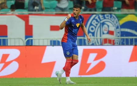 Lucho Rodríguez comemora gol contra o Retrô (Foto: Jhony Pinho/AGIF)