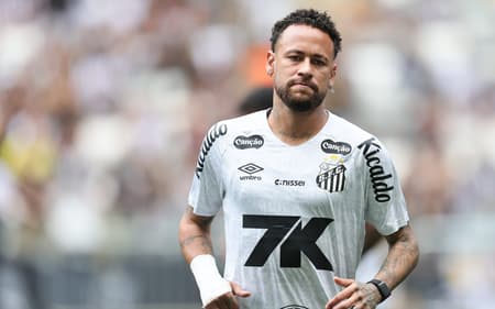 Neymar antes de Atlético-MG x Santos (Foto: Gilson Lobo/AGIF)
