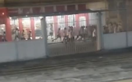 Briga de torcida Vasco x Botafogo (Foto: Reprodução)