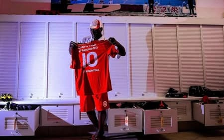 Seu Gentil, roupeiro do Internacional