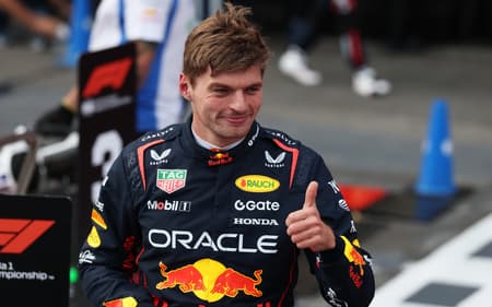 Max Verstappen conquista pole position no GP do Ajerbaijão (Foto: Steven Tee / LAT Images / Getty Images / Red Bull Content Pool)