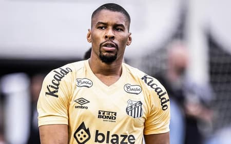 Diógenes tem 24 anos e é formado nas categorias de base do Santos. (Foto: Divulgação/ Instragram)