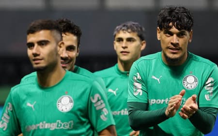 O zagueiro Gustavo Gómez durante treinamento na Academia de Futebol (Foto: Cesar Greco/Palmeiras/by Canon)