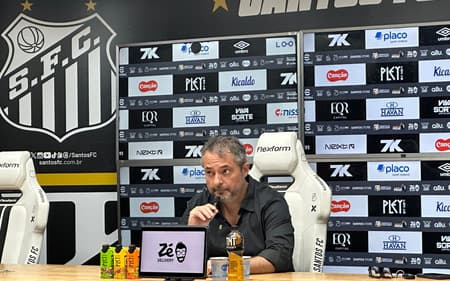 Alexandre Mattos faz balanço dos primeiros meses de gestão como Executivo de Futebol do Santos. (Foto: Juliana Yamaoka/ Lance!)