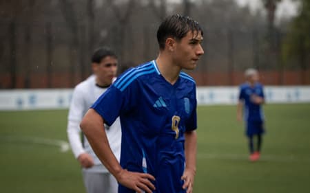 Promessa do Santos celebra oportunidade na Argentina Sub-15 (Foto: Divulgação/AFA)