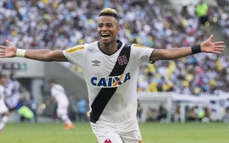 Rafael Silva comemora gol marcado pelo Vasco