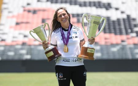 Tatiele Silveira vive grade fase à frente do Colo-Colo. (Foto: Colo-Colo/Divulgação)