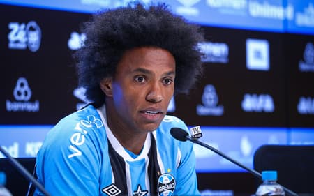 Willian em entrevista coletiva de apresentação no Grêmio. (Foto: Lucas Uebel/Grêmio FBPA)