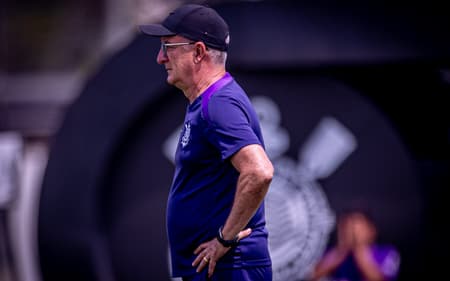 Corinthians treina de olho no Sport