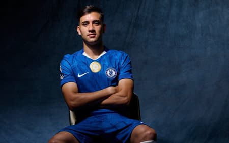 Facundo Buonanotte foi anunciado pelo Chelsea (Foto: Divulgação / Chelsea)