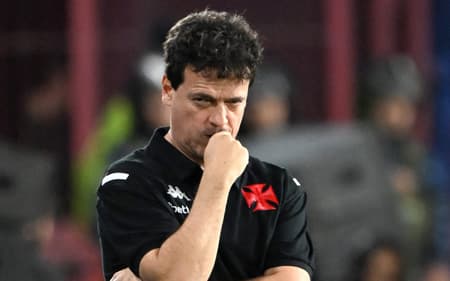 Fernando Diniz no jogo entre Vasco e Lanús