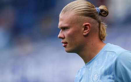 Haaland tem 67 gols pelo City na Premier League (Foto: Adrian DENNIS / AFP)