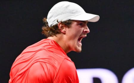 João Fonseca vibra na vitória na estreia da Laver Cup (Divulgação)