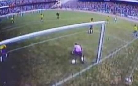Taffarel - Brasil 0x2 Bolívia - Eliminatórias da Copa - 1993 (Foto: Reprodução)