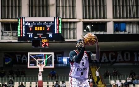 Jordan Williams em ação pelo Flamengo na temporada passada do NBB CAIXA (Foto: Hermes de Paula / CRF)