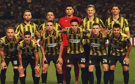 O Kairat bateu o Celtic nos pênaltis e se classificou à Champions League (Foto: Divulgação/Kairat)