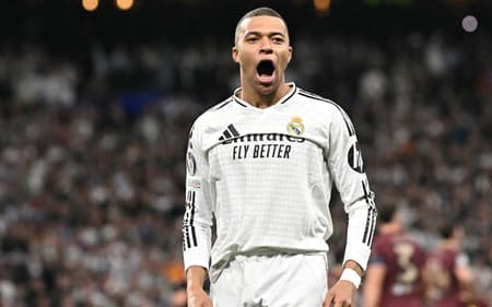Mbappé comemora gol em Real Madrid x City