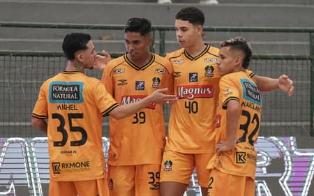 Magnus goleia o São Joseense na estreia da Copa Mundo