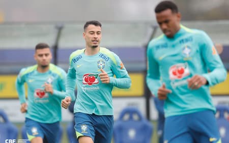 Gabriel Martinelli durante treino na Granja Comary