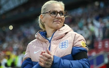Sarina Wiegman, treinadora da Inglaterra. (Foto: Inglaterra/Divulgação)