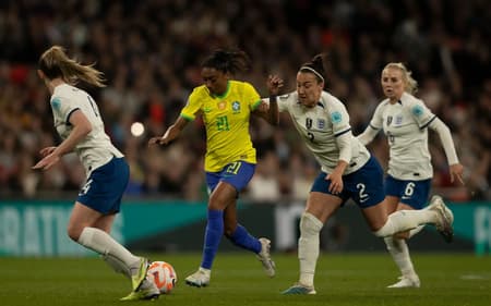 Seleção Brasileira Feminina irá enfrentar as inglesas