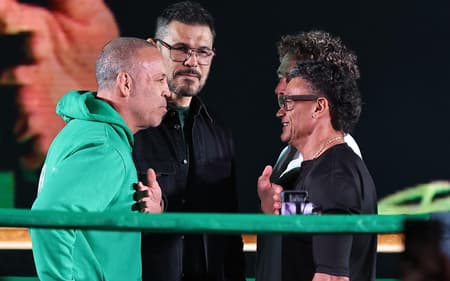 Wanderlei e Popó durante encarada pré-luta (Foto: William Lucas/Inovafoto)