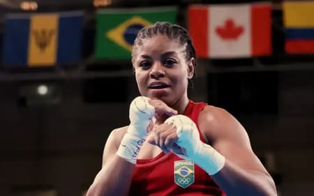 Tatiana Chagas está nas quartas do Mundial de Boxe (Foto: Miriam Jaske/ COB)