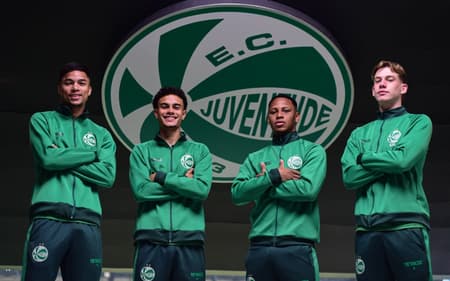 Marlon, Gui Teixeira, Miguel e Sasso (Foto: Leonardo Bidese/EC Juventude)