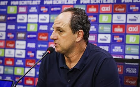 Rogério Ceni em entrevista coletiva após derrota para o Cruzeiro (Foto: Letícia Martins/EC Bahia)