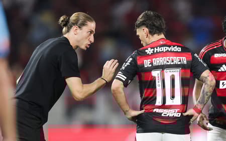 Filipe Luís define Flamengo para enfrentar o Botafogo; veja a escalação