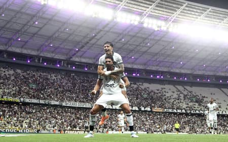 Chris Ramos e Correa comemorando gol do Botafogo (Foto: Vítor Silva/Botafogo)
