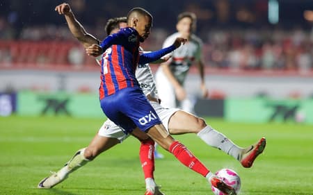 Ademir em ação contra o São Paulo no Morumbis (Foto: Rafael Rodrigues / EC Bahia)